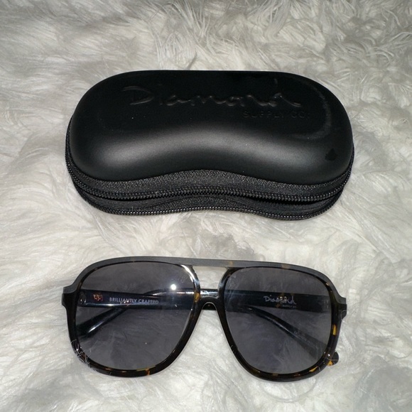 Diamond Supply Shades - Picture 1 of 3